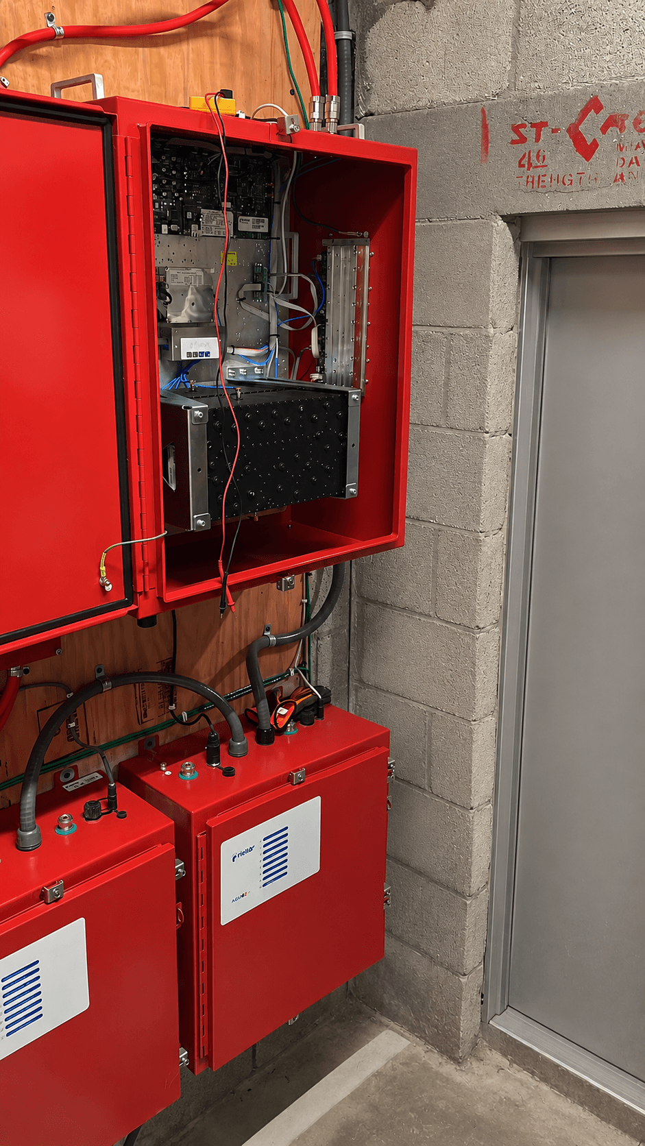 Public safety BDA and DAS system installation — photo 01