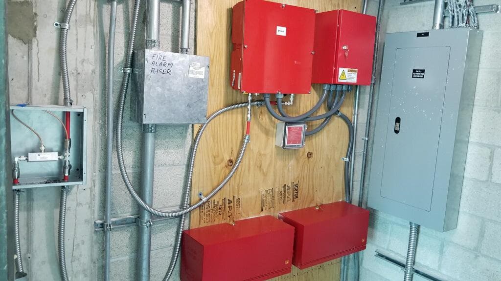 Public safety BDA and DAS system installation — photo 04
